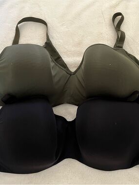Olive & Black Seamless T-Shirt Bras - Womens Intimates